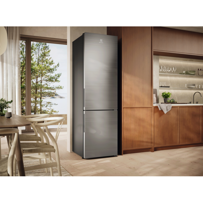 Electrolux - Fristående kyl-frys - LNT7MC36X
