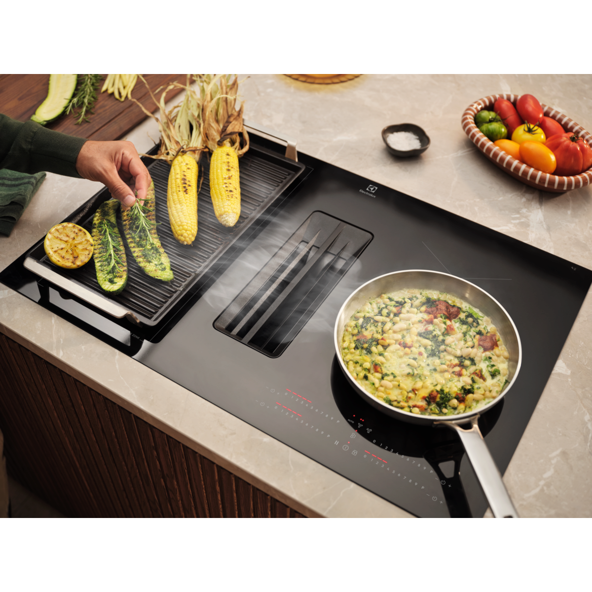 Electrolux - Induktionshäll med inbyggd fläkt - HHOB860C
