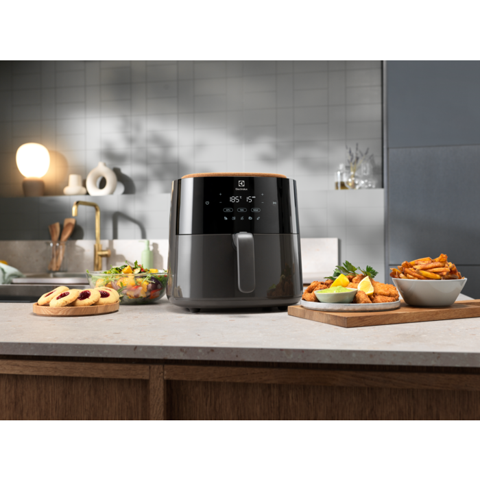 Electrolux - AirFryers - EAF7CG