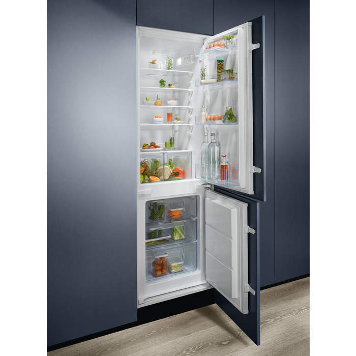 Electrolux - Integrerad kyl-frys - LNS5LE18S
