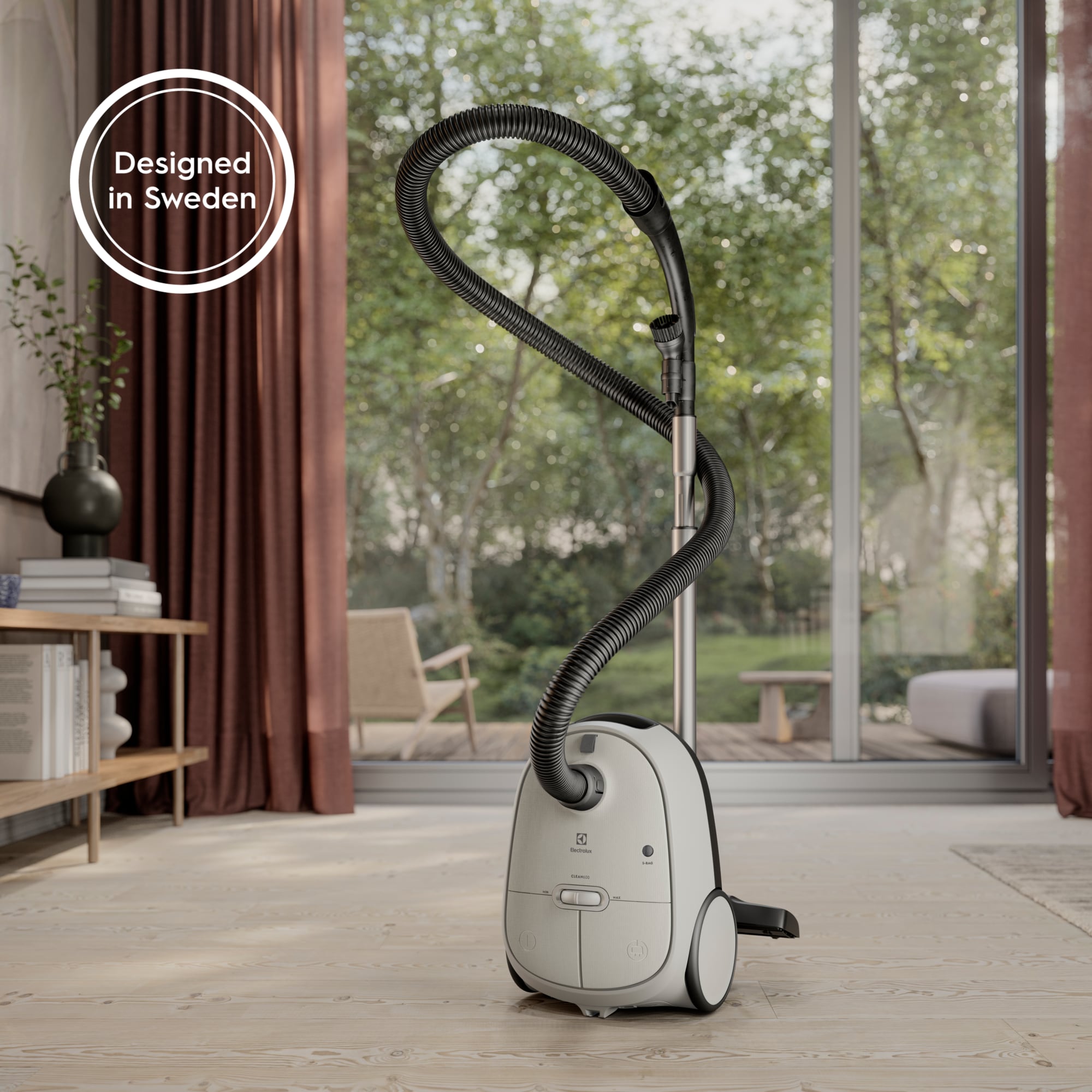 Electrolux - Dammsugare med påse - EB61C360