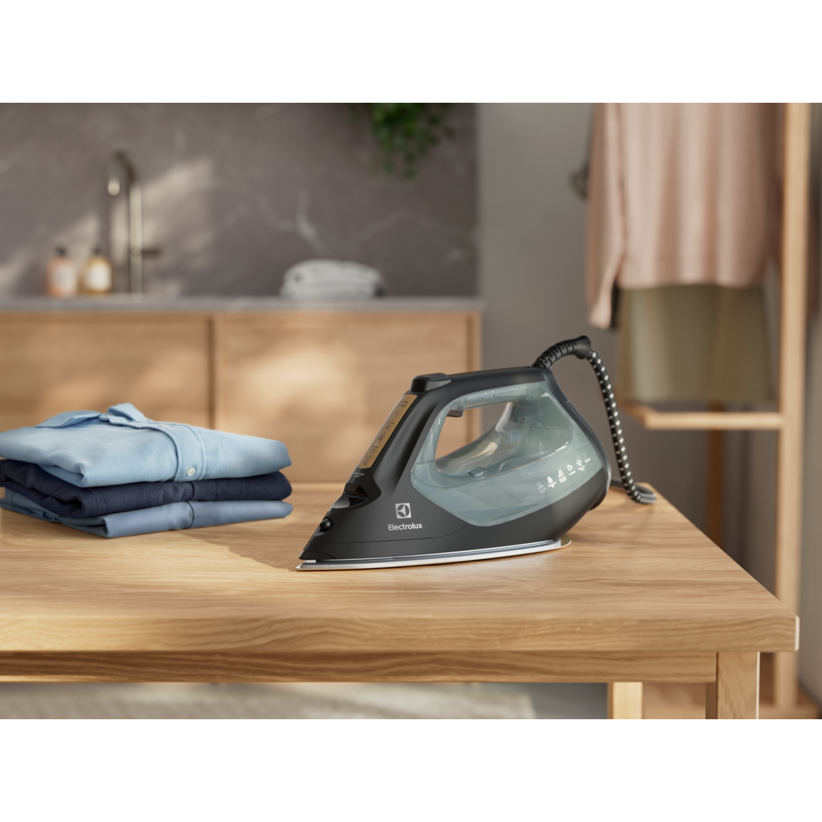 Electrolux - Ångstrykjärn - E8SI2-8OG
