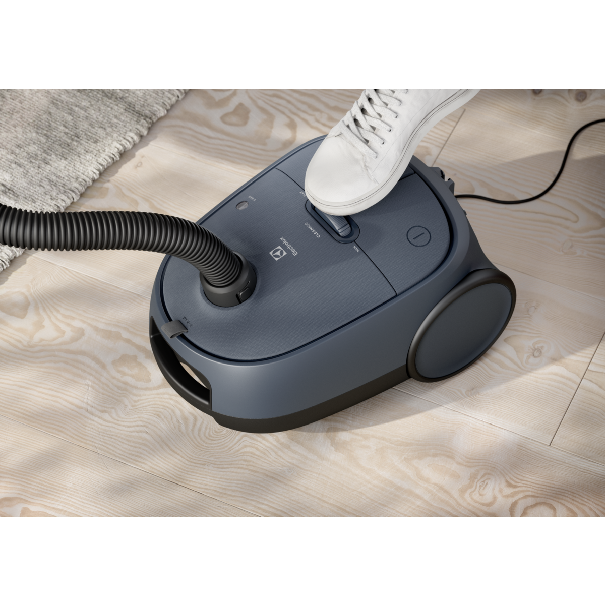 Electrolux - Dammsugare med påse - EB61C4DB