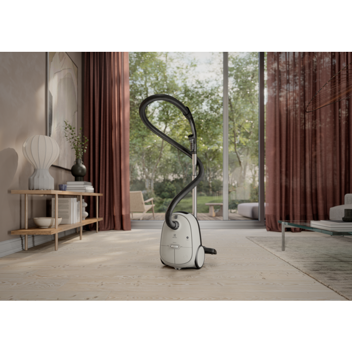 Electrolux - Dammsugare med påse - EB61C360
