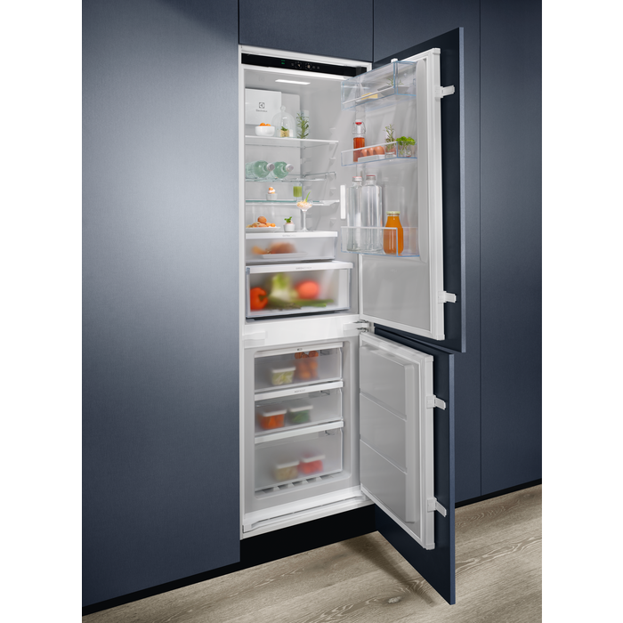 Electrolux - Integrerad kyl-frys - ENP7MD18S