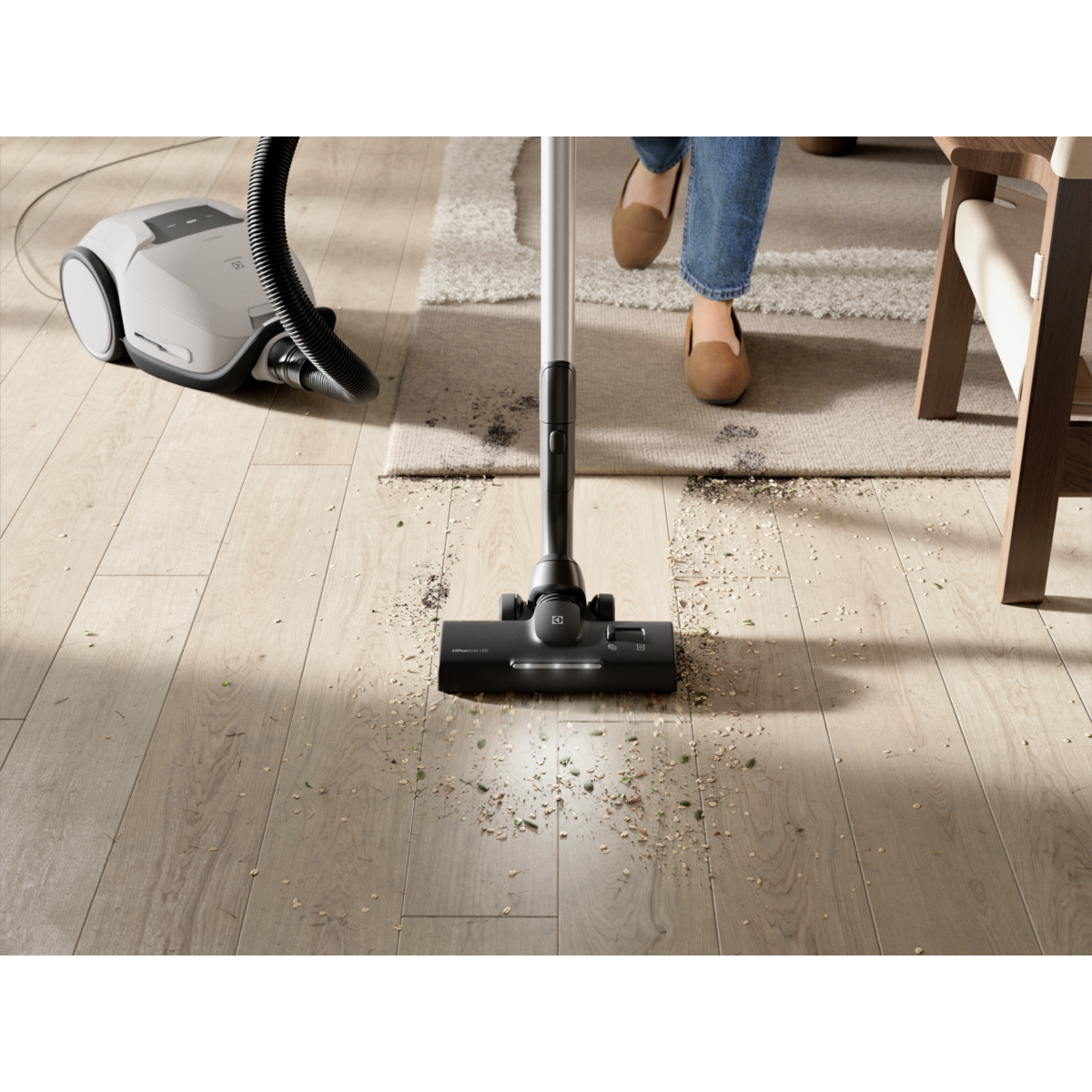 Electrolux - Dammsugare med påse - EB81H3SW