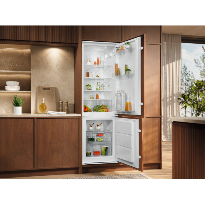 Electrolux - Integrerad kyl-frys - LNS3LE18S