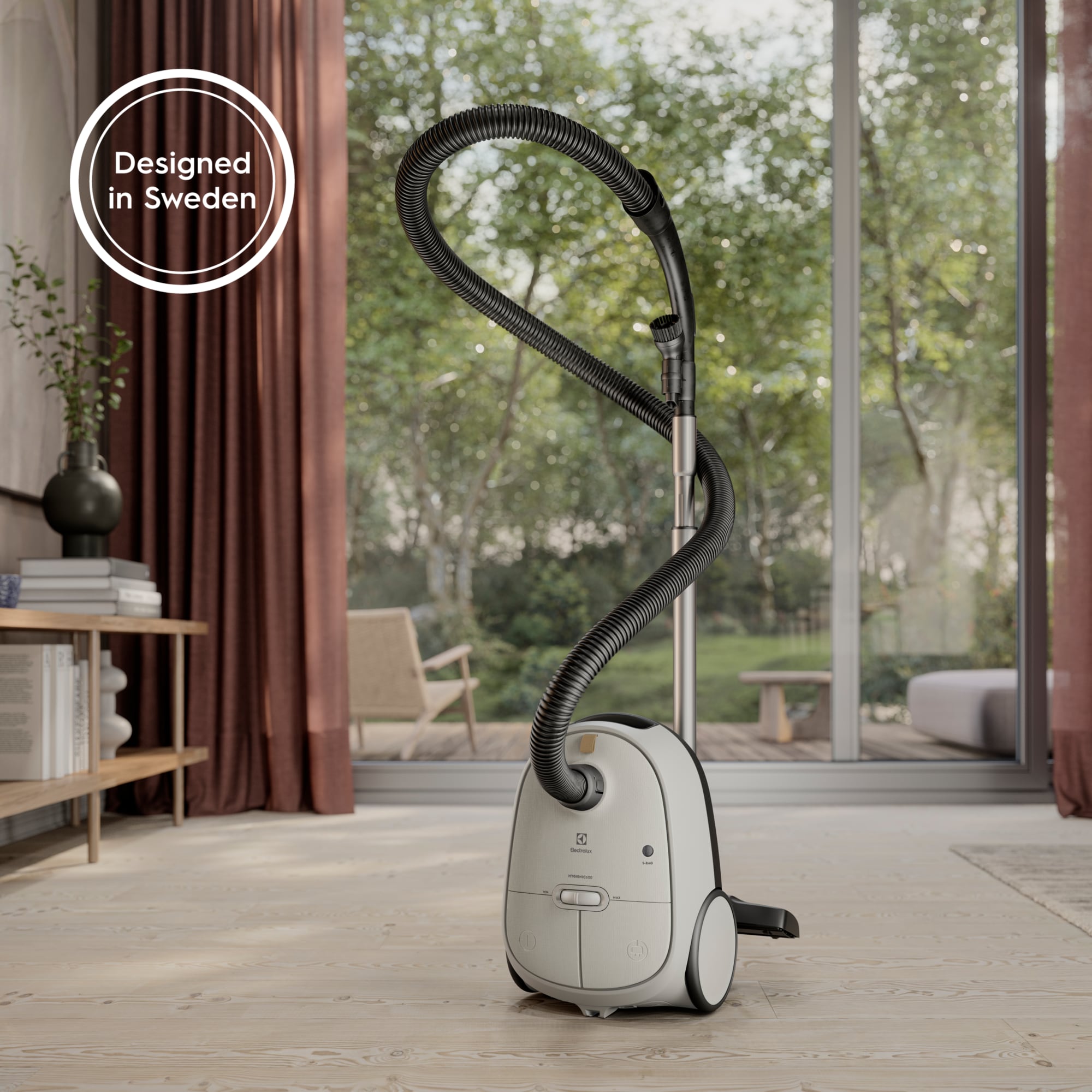 Electrolux - Dammsugare med påse - EB61H6SW