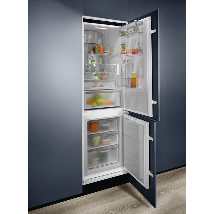 Electrolux - Integrerad kyl-frys - ENC8MD18S