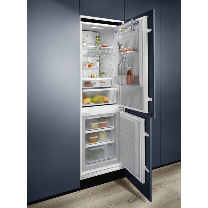 Electrolux - Integrerad kyl-frys - LNT6ME18S