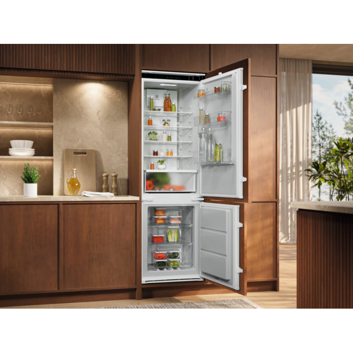 Electrolux - Integrerad kyl-frys - LNT6ME18S0