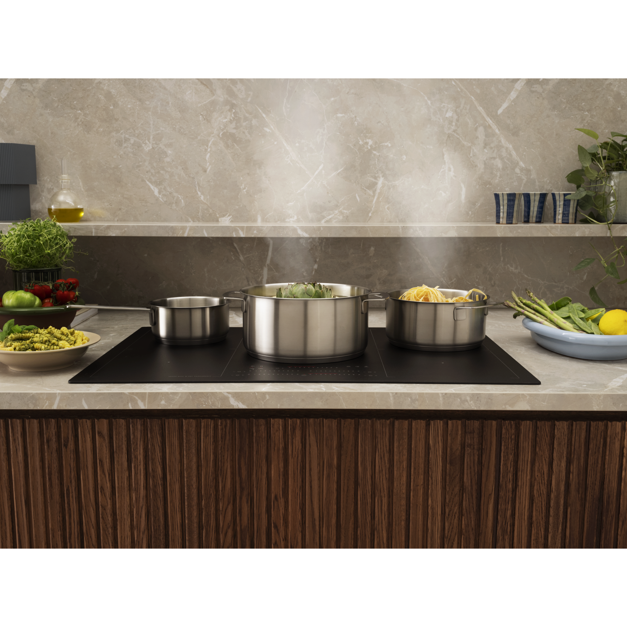 Designed to cook on all hobs, and even in the oven.