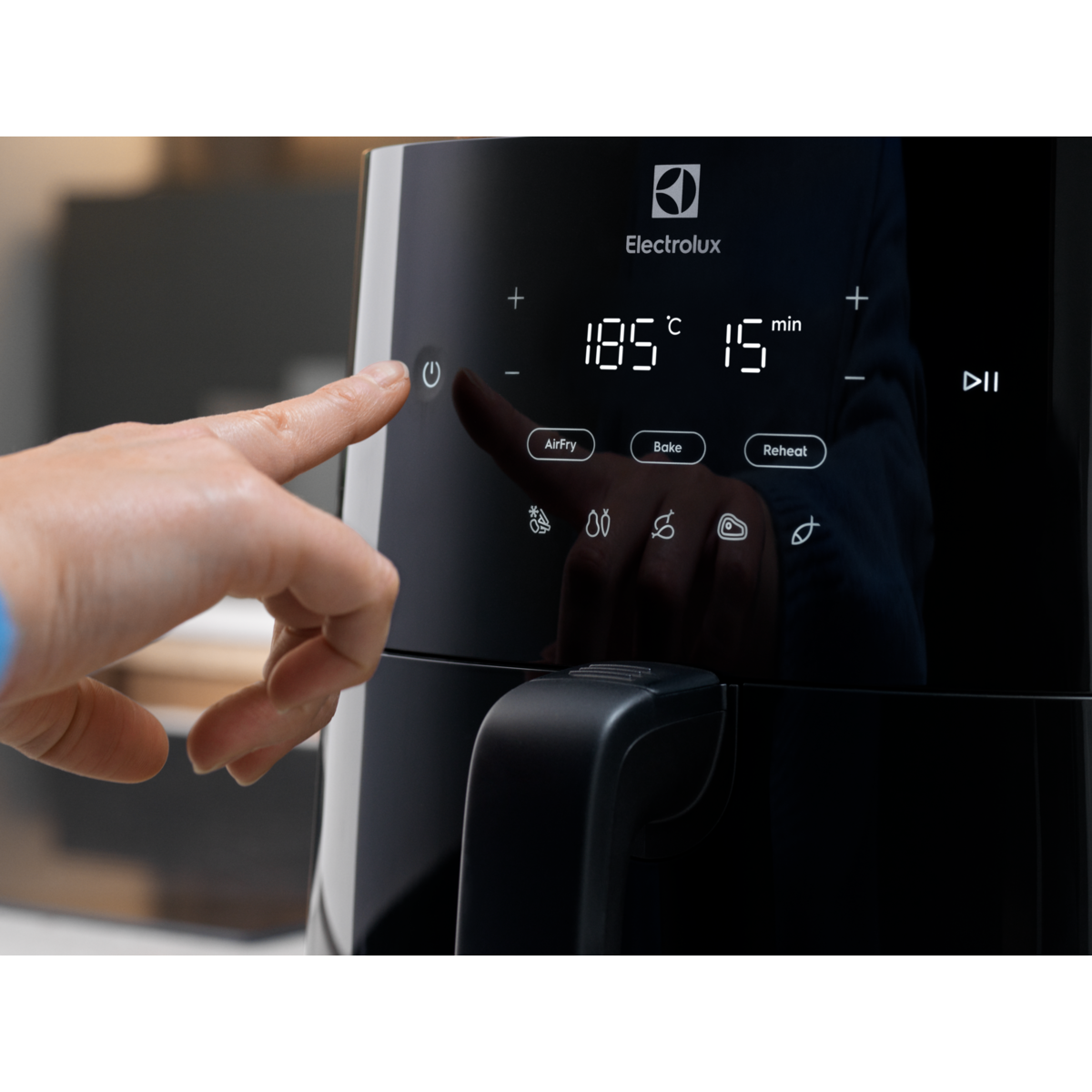 Electrolux - AirFryers - EAF3B