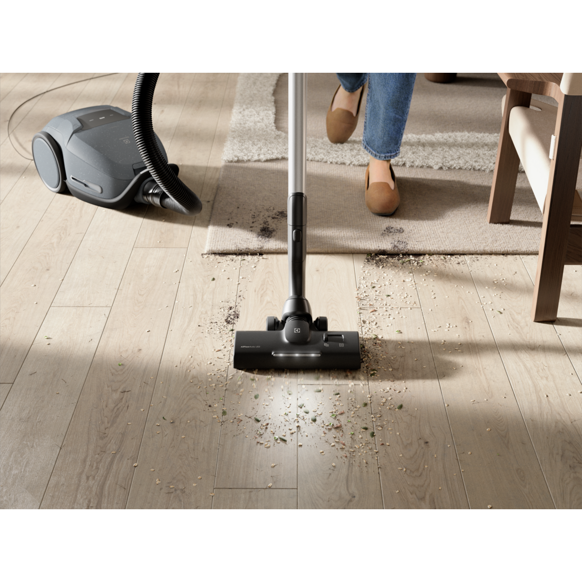Electrolux - Dammsugare med påse - EB81U1LDB