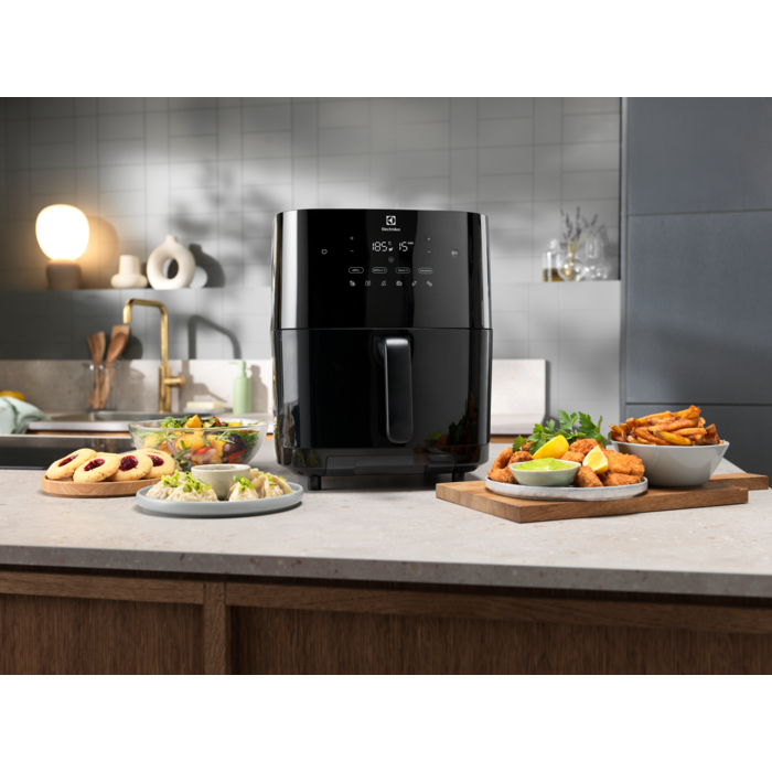 Electrolux - AirFryers - EAF7SB