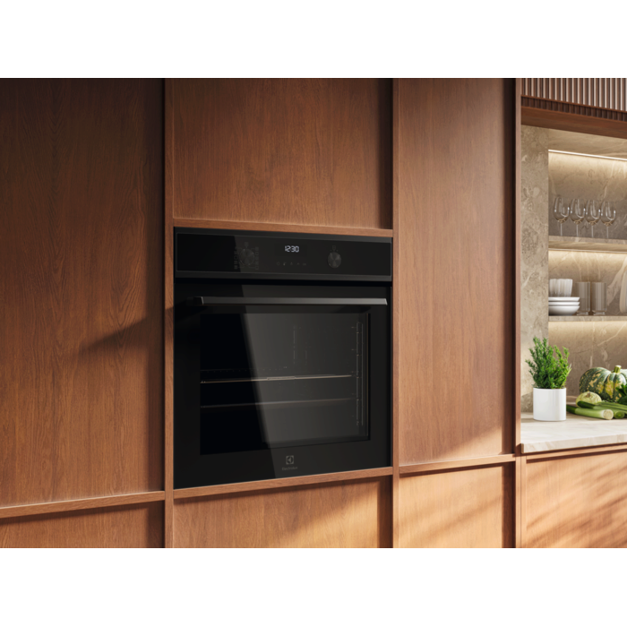 Electrolux - Pyrolysugn - Y6POD47WH