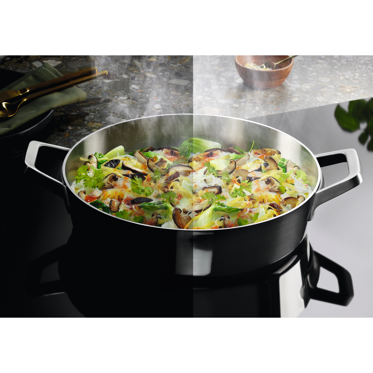 Electrolux - Integrerad köksfläkt - LFP326W
