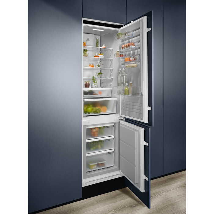 Electrolux - Integrerad kyl-frys - KNT6ME19S1