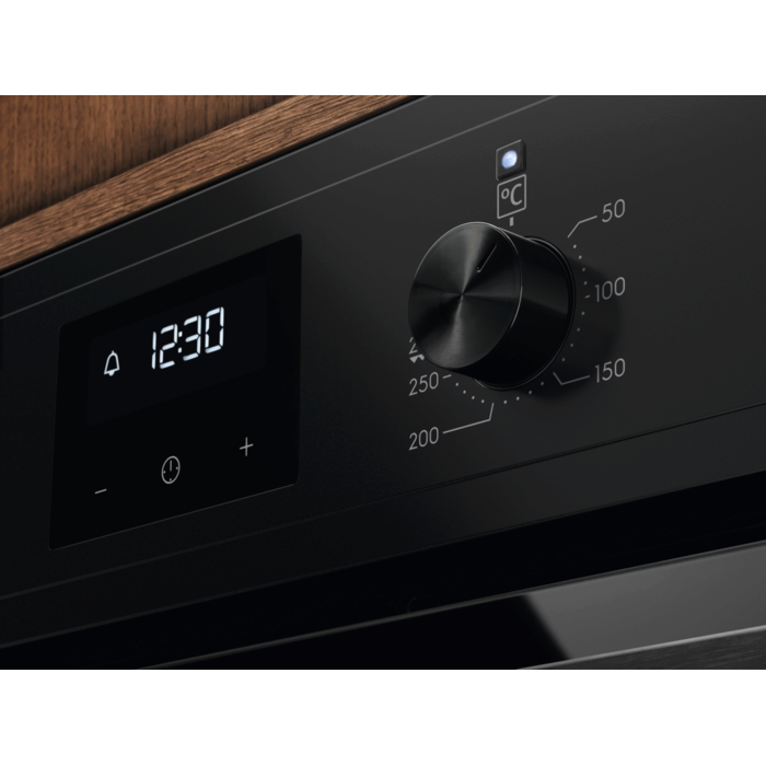 Electrolux - Inbyggnadsugn - COB500B