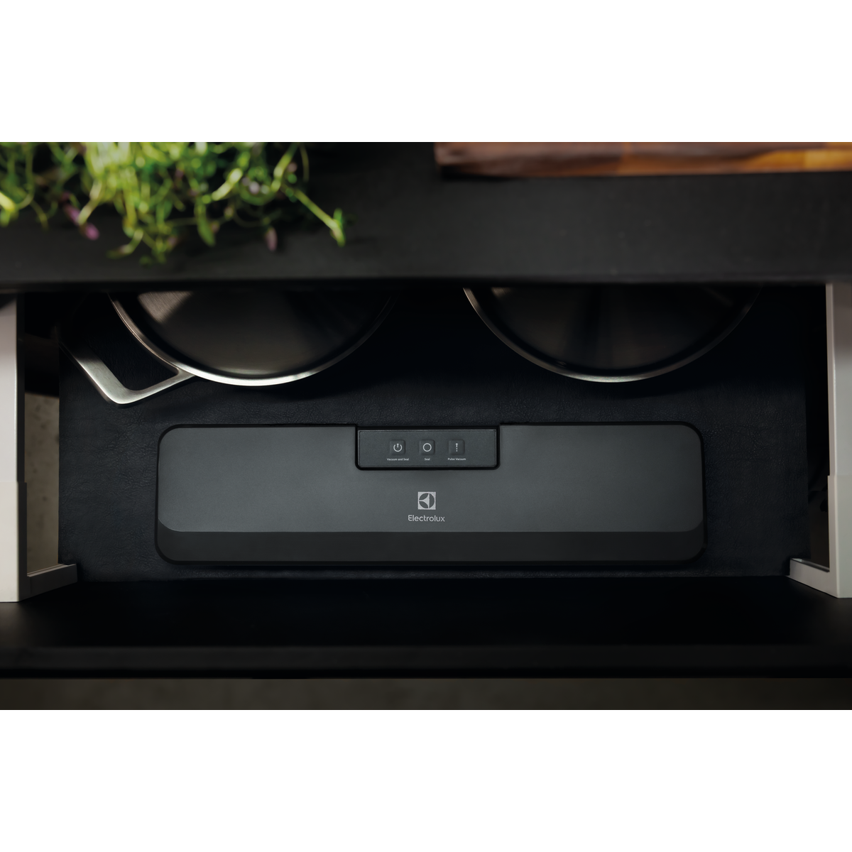 Electrolux - Vakuumförpackare portabel - E4VS1-4AG
