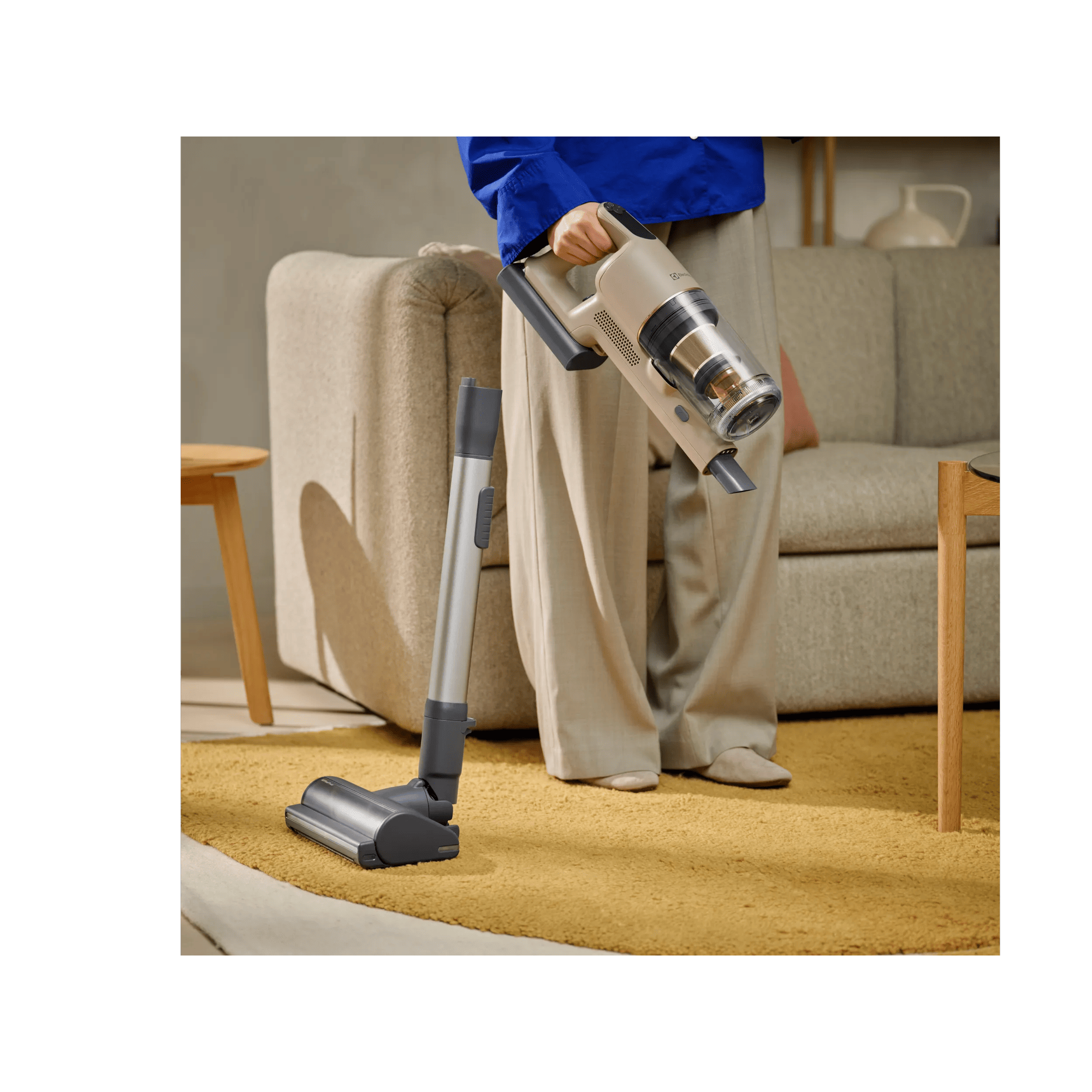 Easily switch to handheld – the main unit stays upright on its own