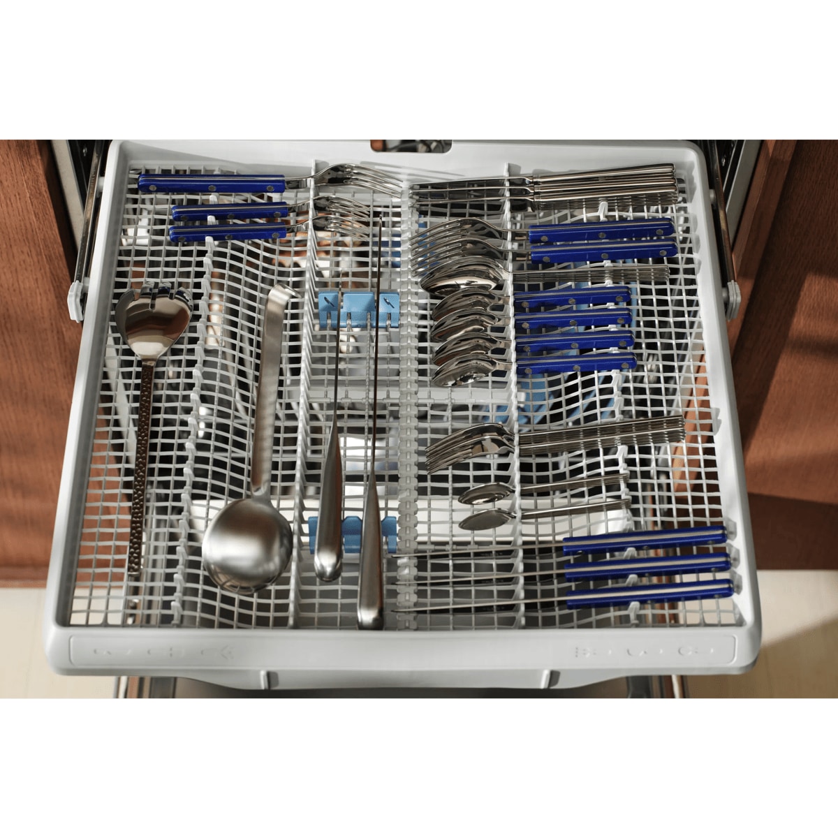 FlexiMax drawer with knife holder fits cutlery and utensils.