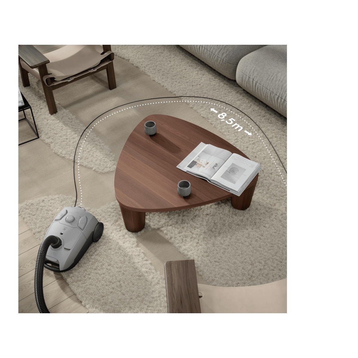 Clean without interruptions. The 8.5m cleaning radius gives you plenty of reach without changing the power outlet.