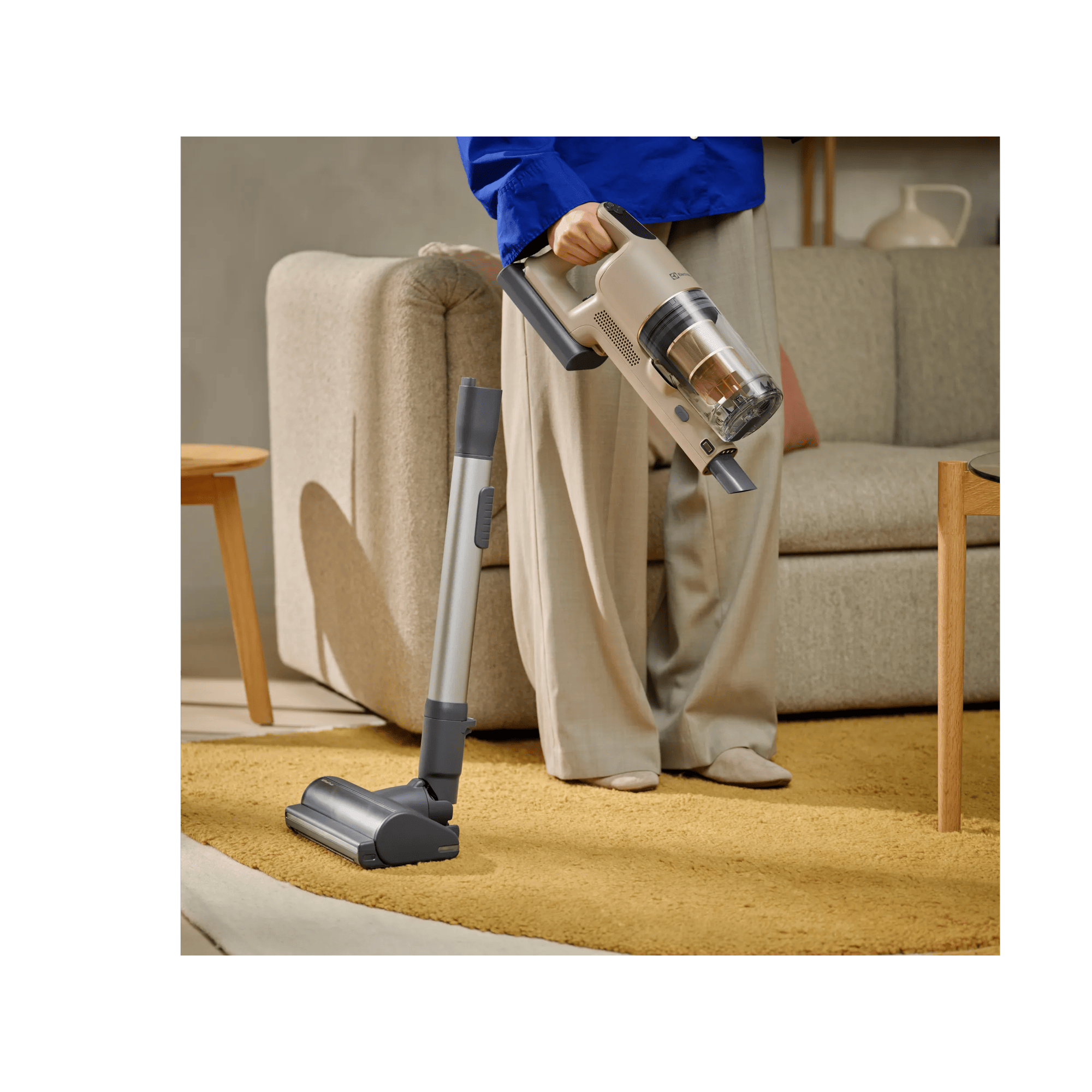 Easily switch to handheld – the main unit stays upright on its own