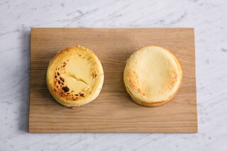 En perfekt cheesecake som har bakats med ånga