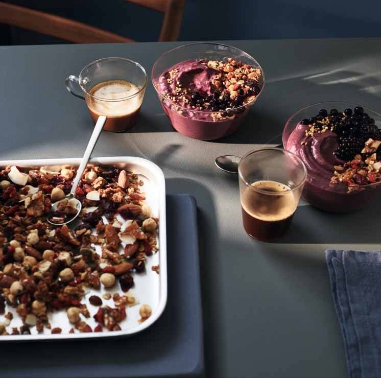 Dessert med bär tillagad i ångugn