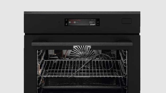 Ugn i Matte Black-design