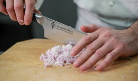 finhackad lök
