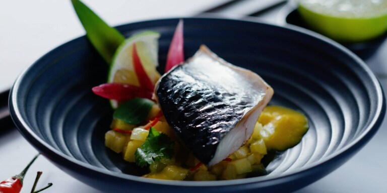 Ananassallad med makrill