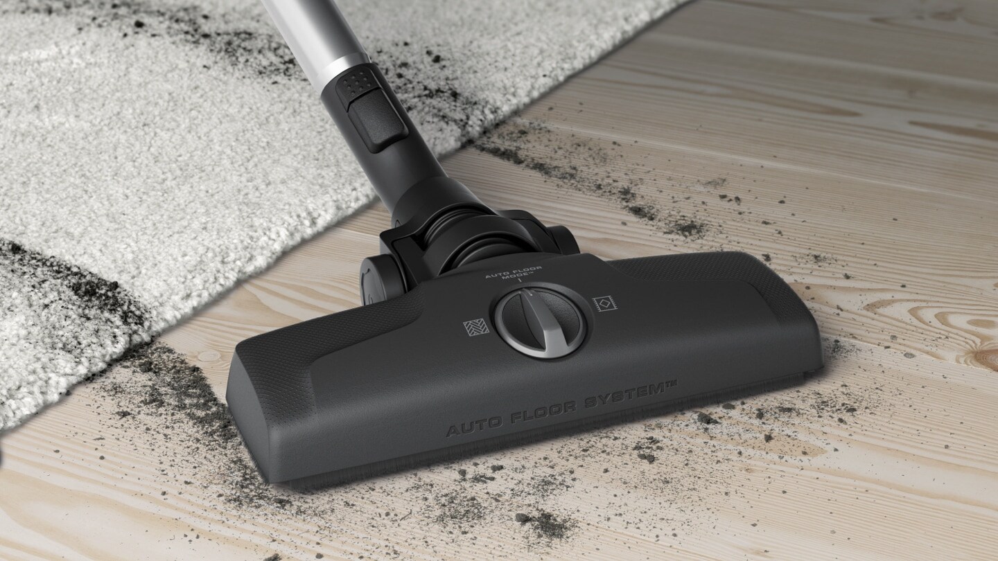 Vacuum nozzle on floor