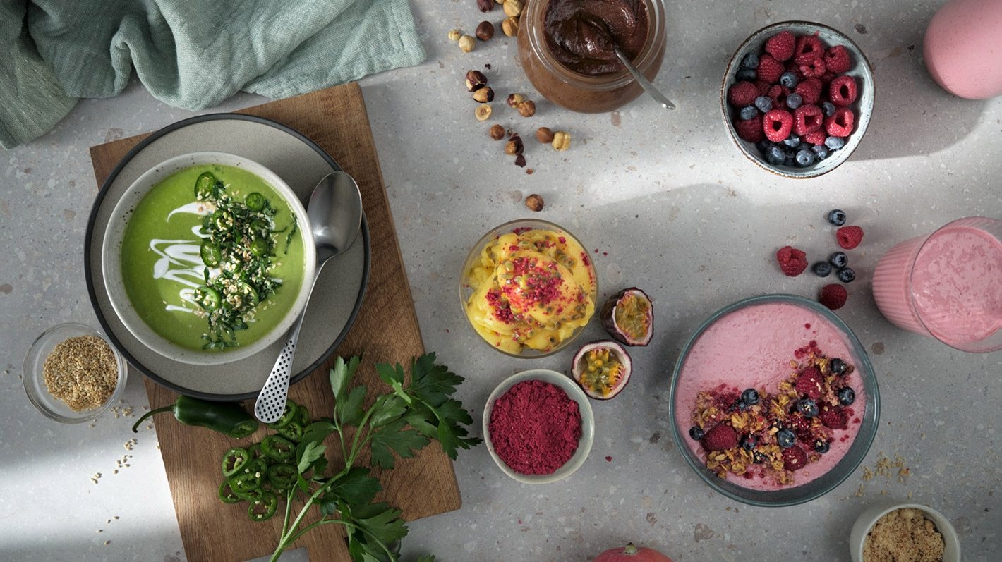 Olika maträtter tillagade i blender