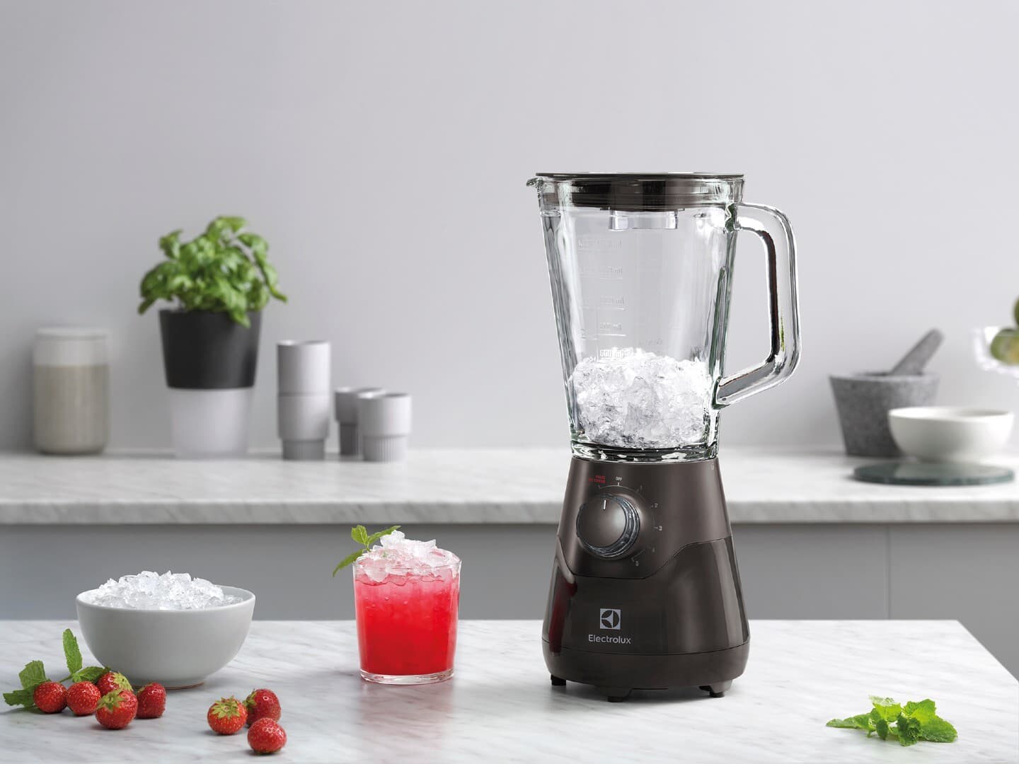 Blender & Mixer För smoothies, soppor & såser Electrolux