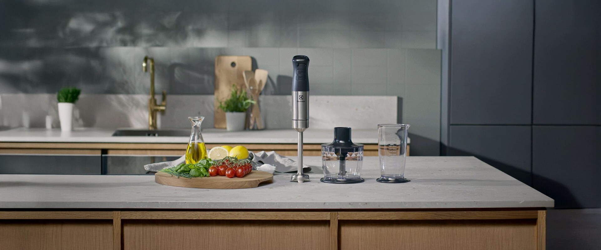 Electrolux stavmixer på en köksö