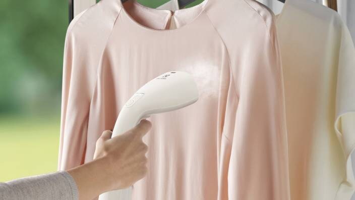 En rosa tröja som steamas