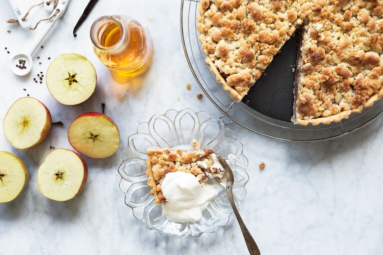 Äppelpaj med smuldeg och dulce de leche